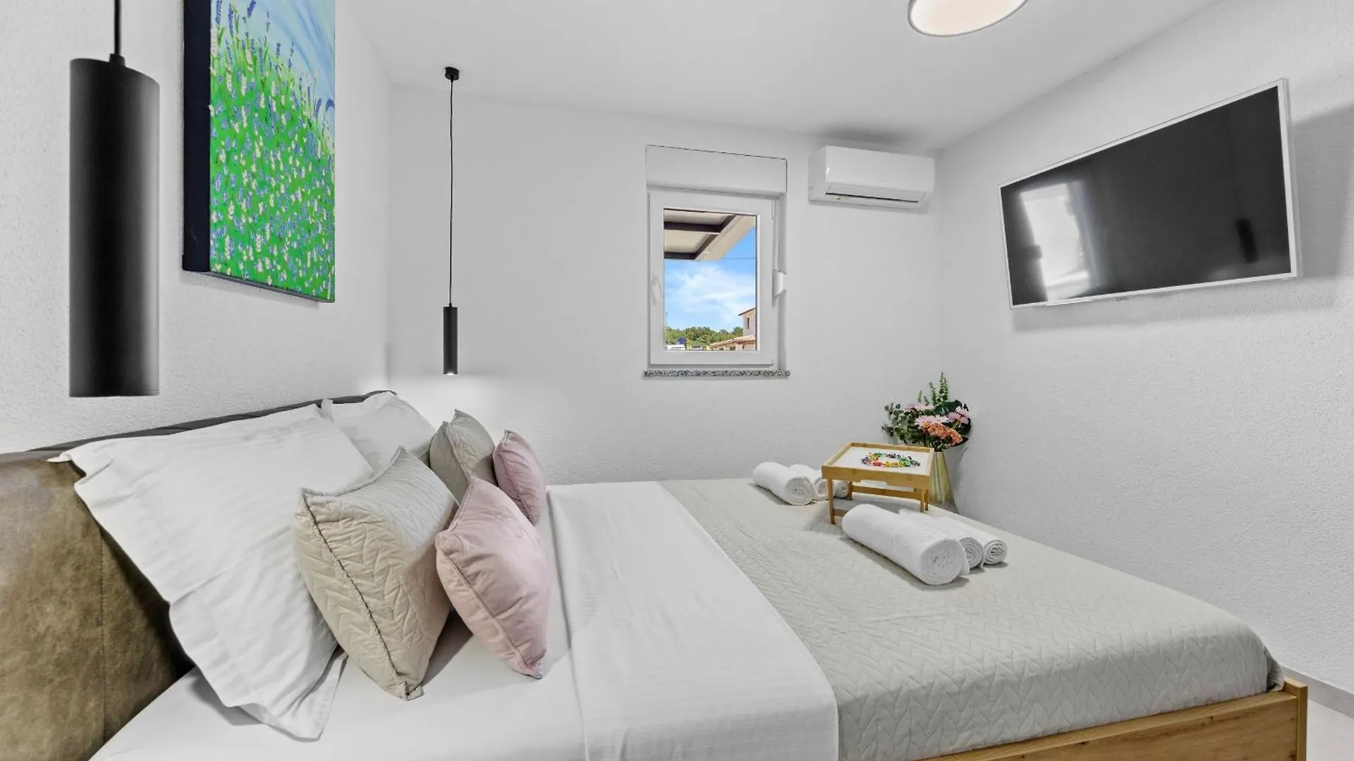 Villa Spa Otium For 8 People With 32 M2 Heated Pool, Outdoor Cinema, Kids Playground & Spa Area Loborika