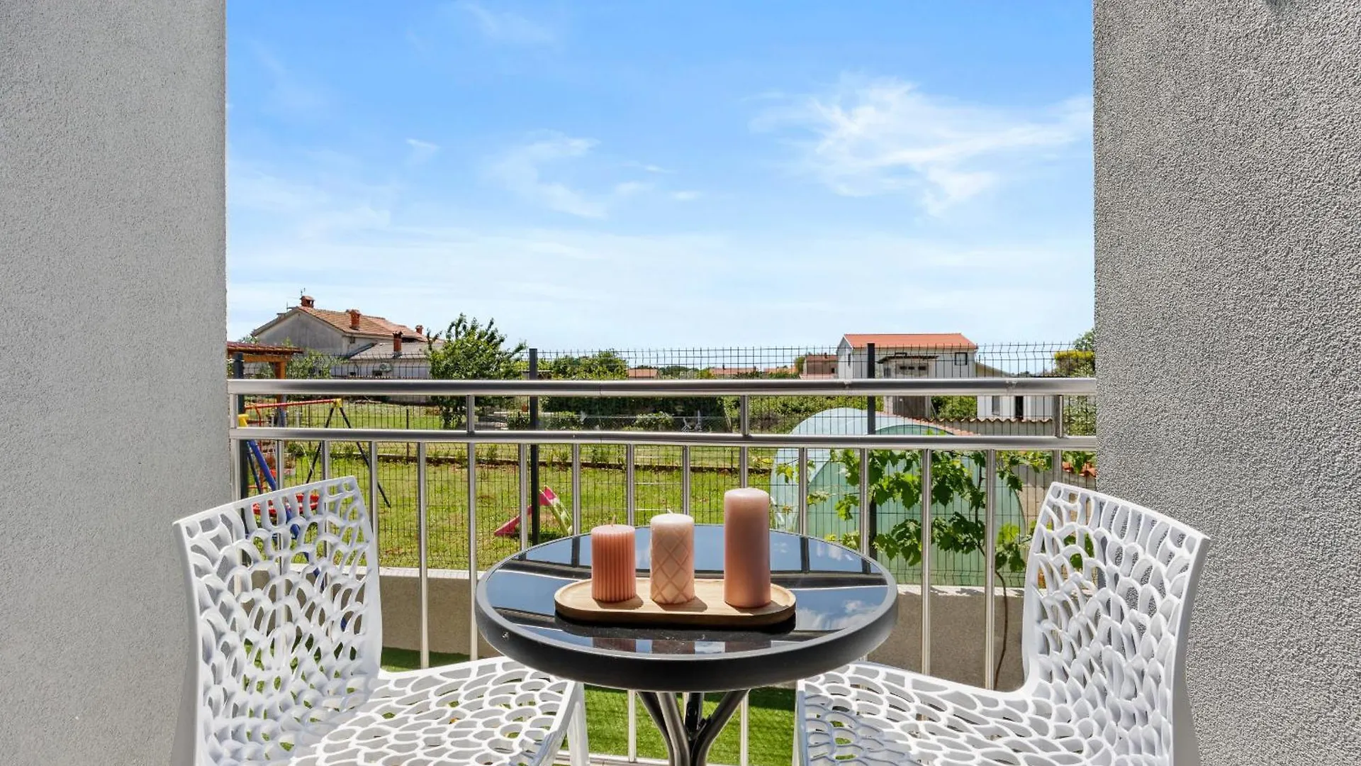Villa Spa Otium For 8 People With 32 M2 Heated Pool, Outdoor Cinema, Kids Playground & Spa Area Loborika